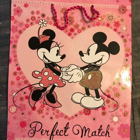 Valentines Day Minnie and Mickey gift bags - Picture 3 of 3